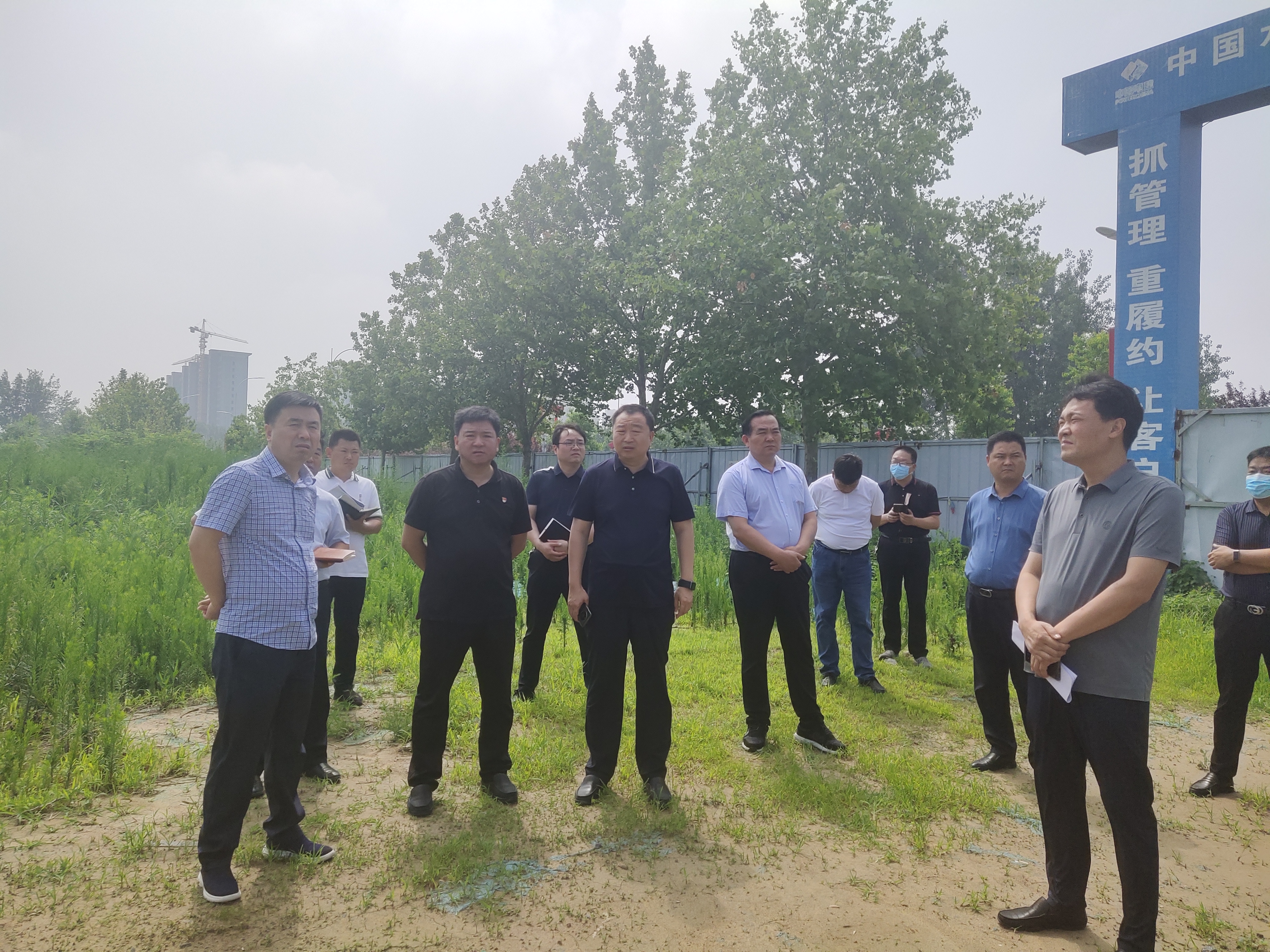 延津县县长李中耀调研宜居教育城及新区公园项目进展情况