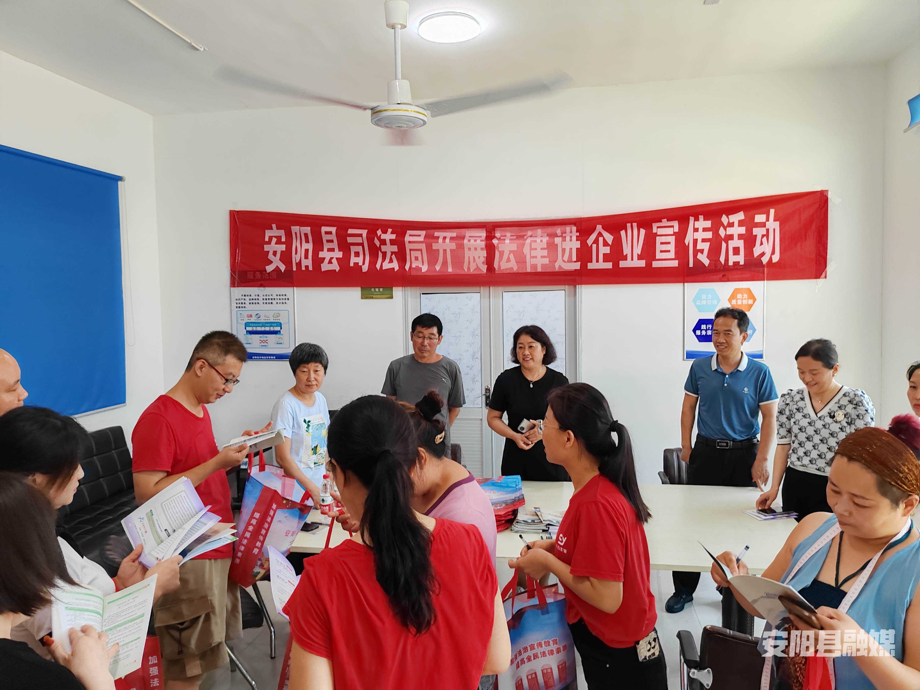 进企业1.jpg