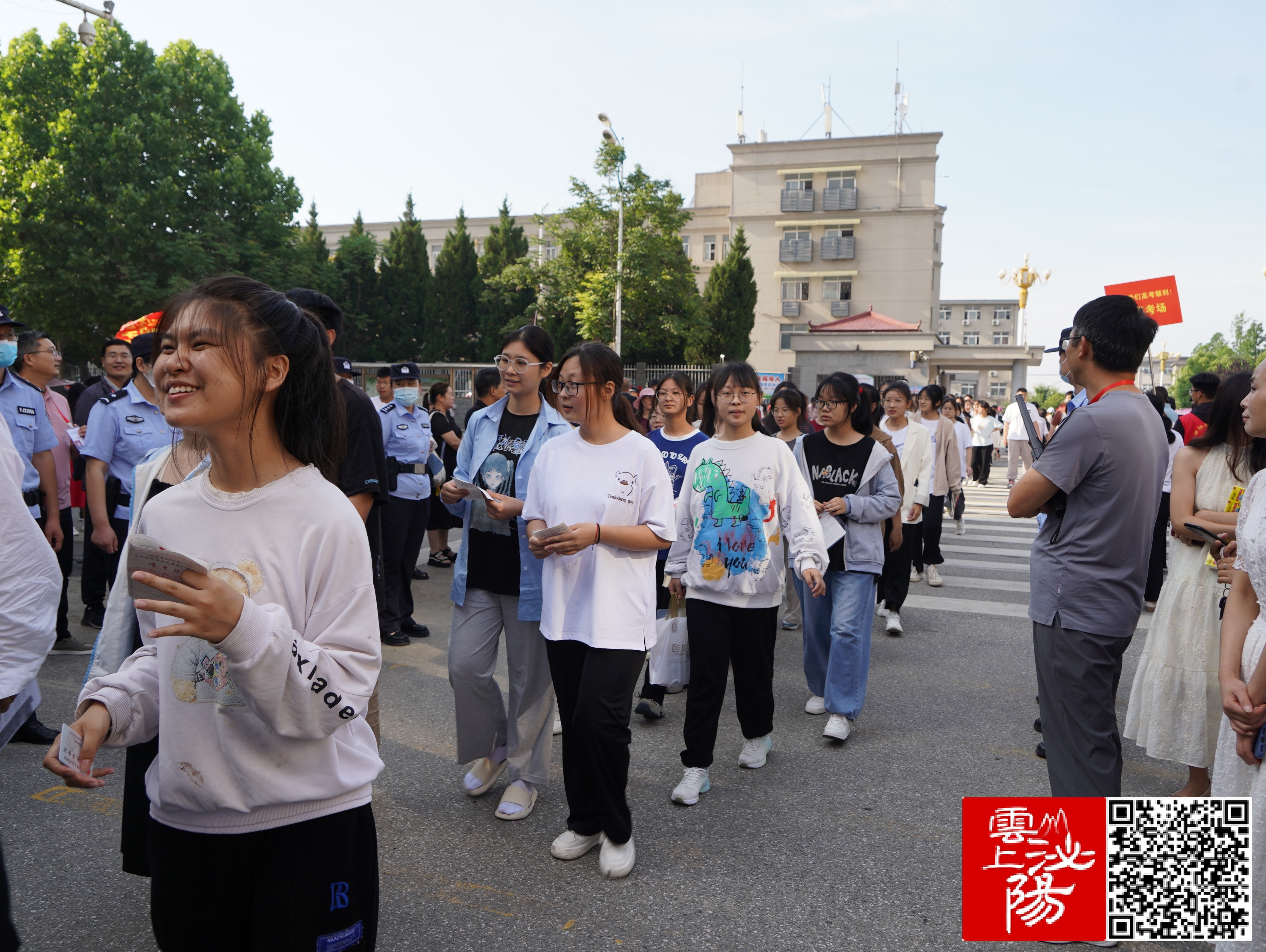 泌阳县六中学校图片图片