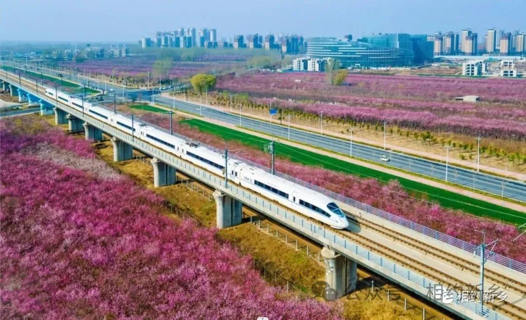 首页>长垣市融媒体中心>正文>摄影:张利济郑高铁通车,新乡挺进"两线三