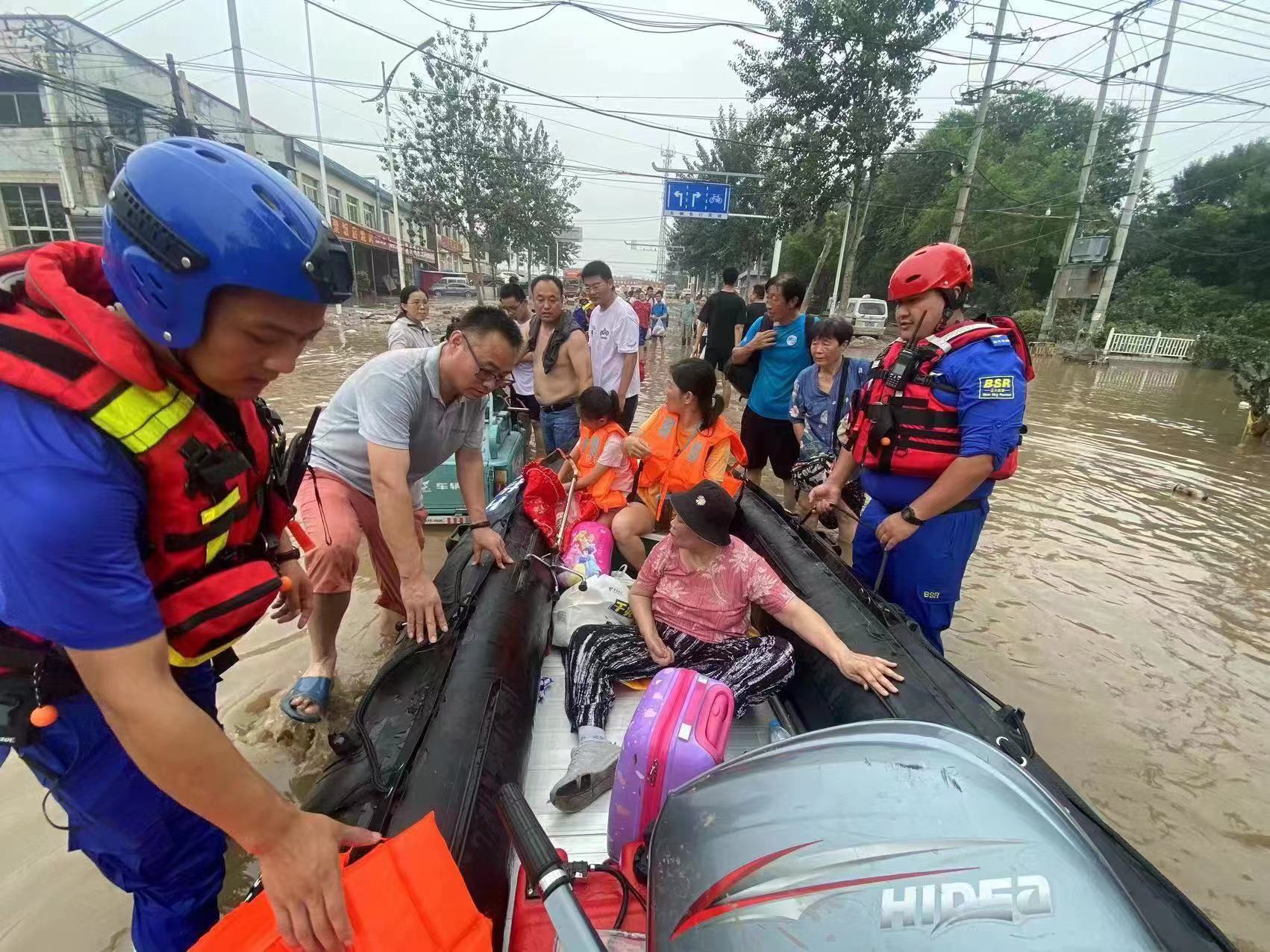 河南扶沟蓝天救援队: