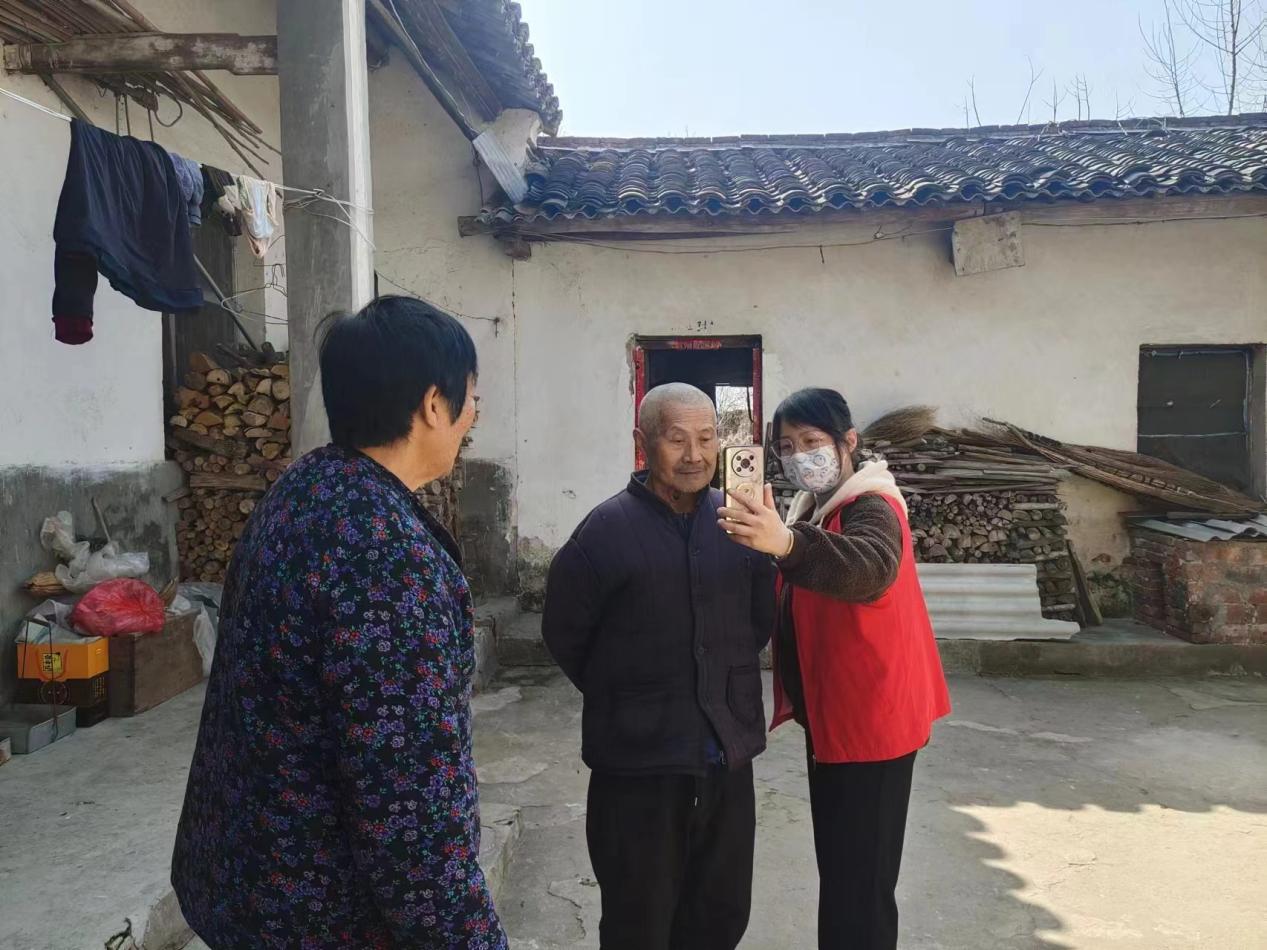 光山县马畈镇:养老认证不跑腿 上门服务暖人心-大象网