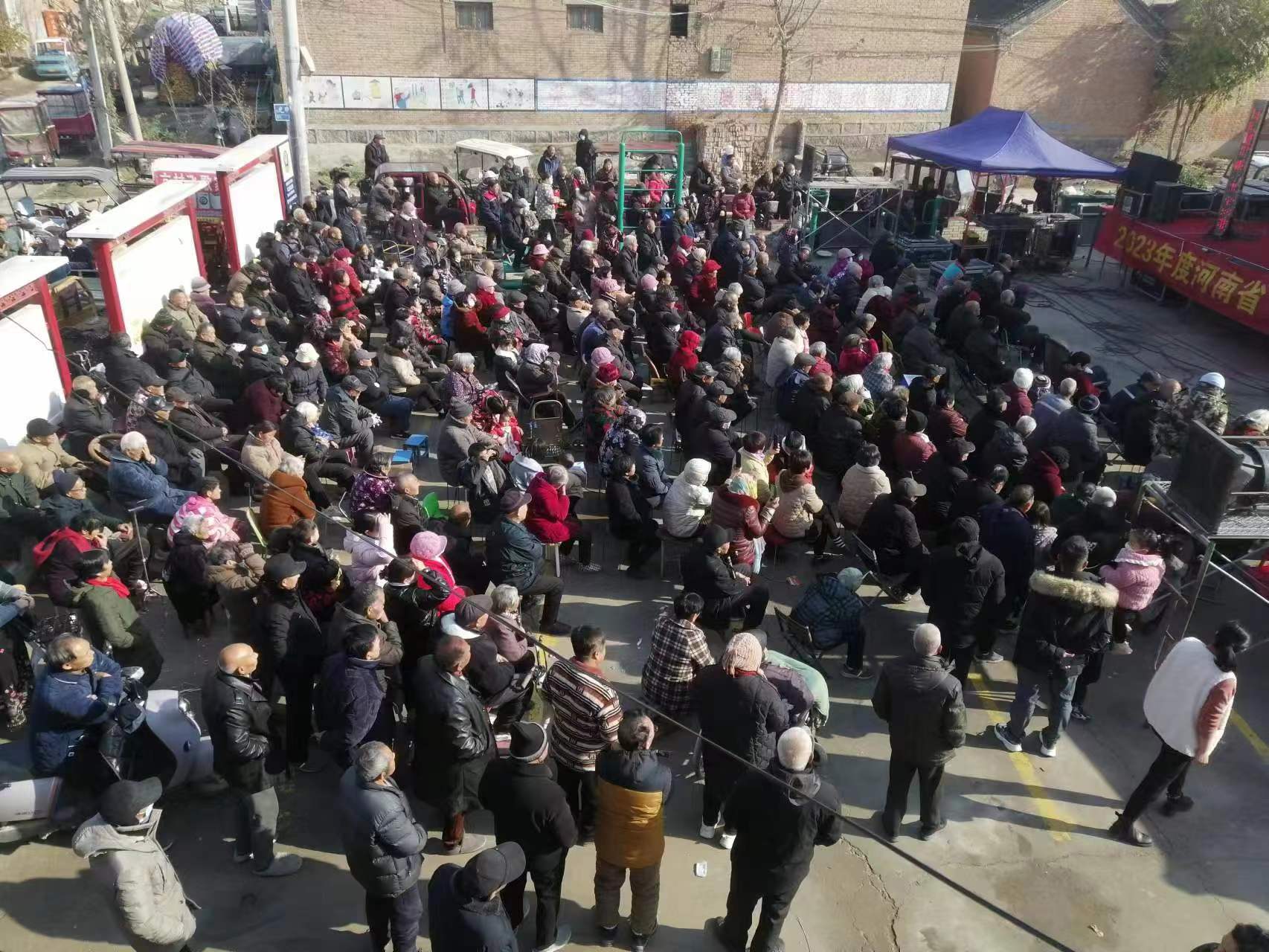 获嘉县冯庄镇送戏下乡群众乐文化惠民润心田