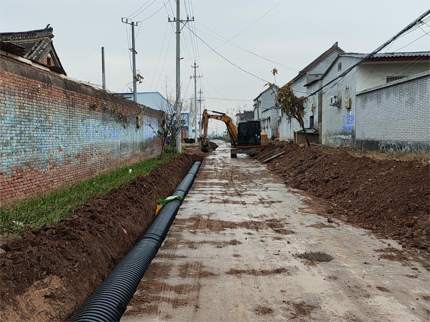 获嘉县冯庄镇推进污水管网建设擦亮乡村生态底色