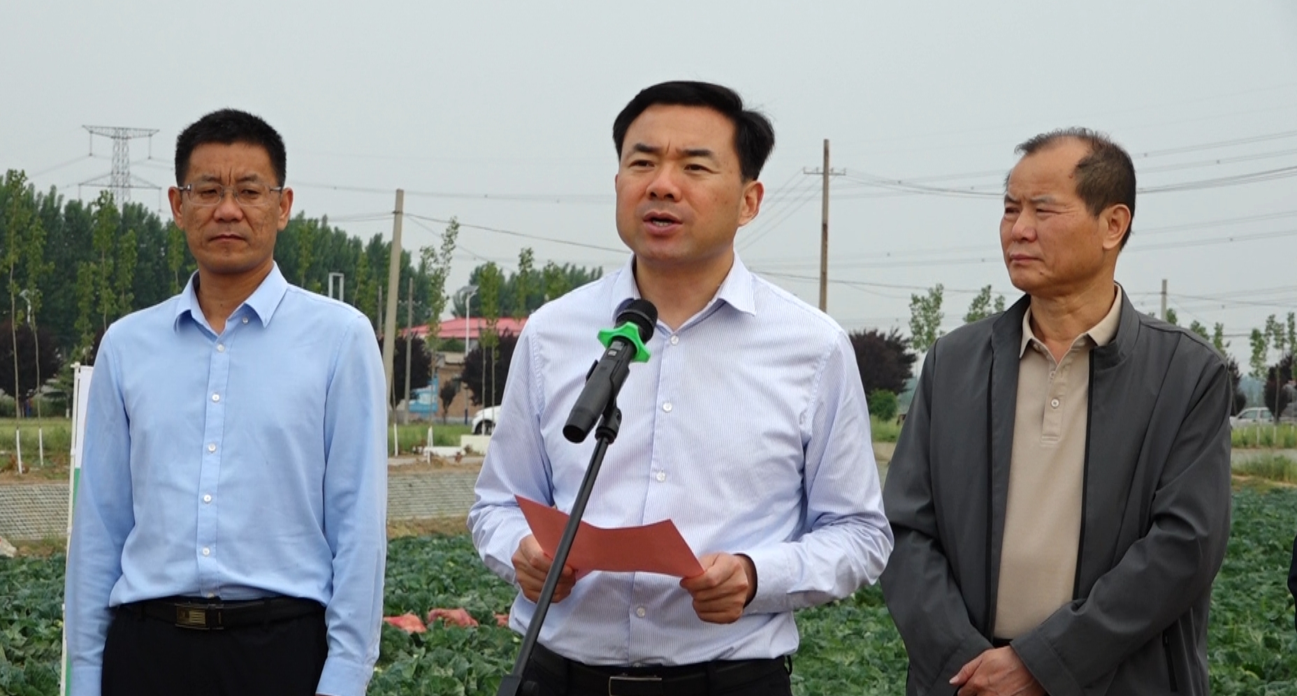 开幕式上,副市长刘军伟,省农业农村厅农机农垦发展中心党委书记,主任