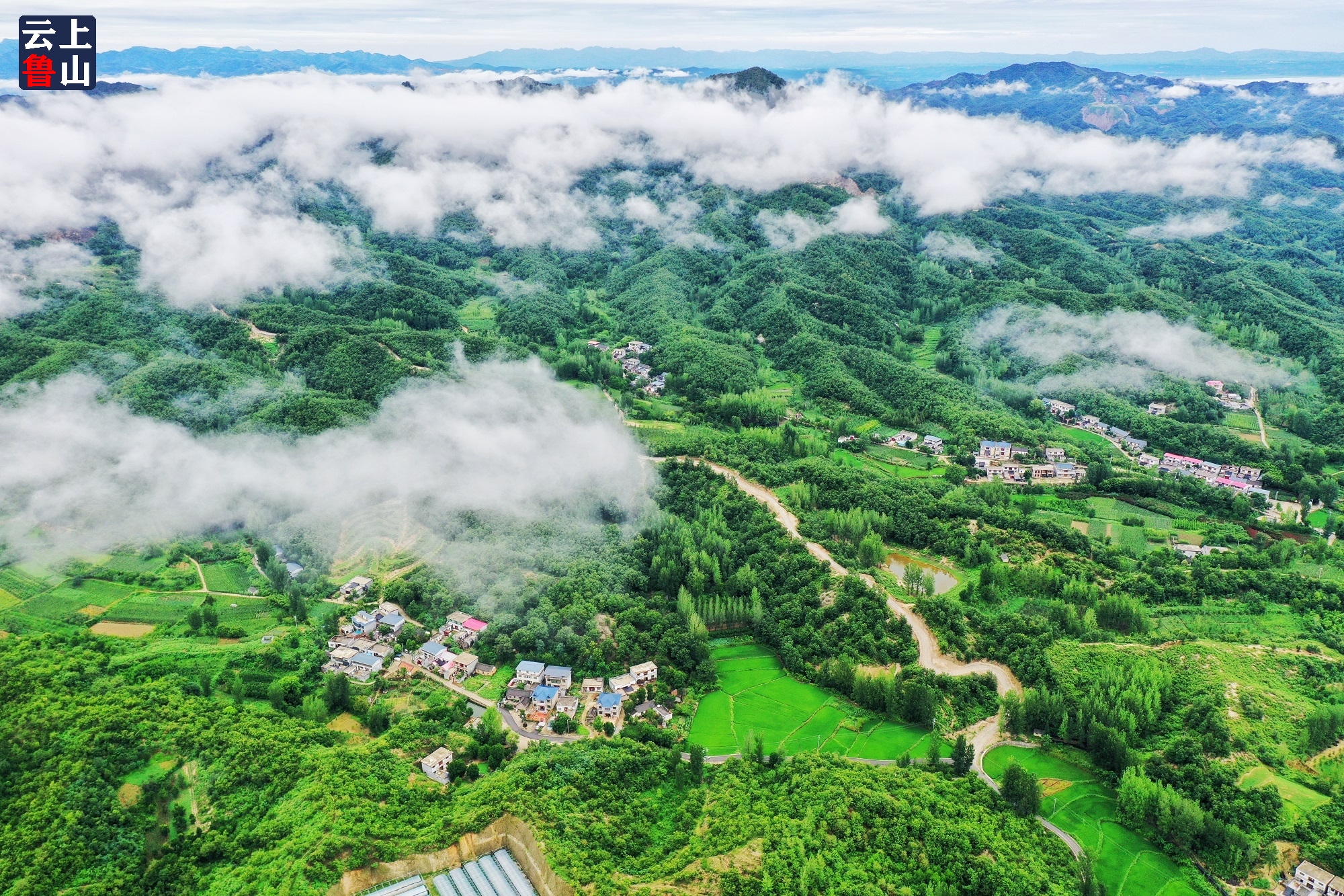 河南鲁山美丽乡村景如画