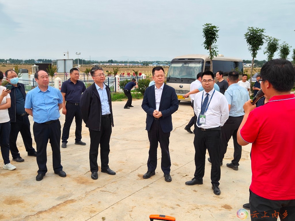 2日,河北省生态环境厅副厅长何立涛,秦皇岛市副市长焦大伟带领考察团