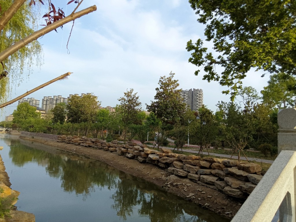 沈丘:"口袋"公园欢乐多