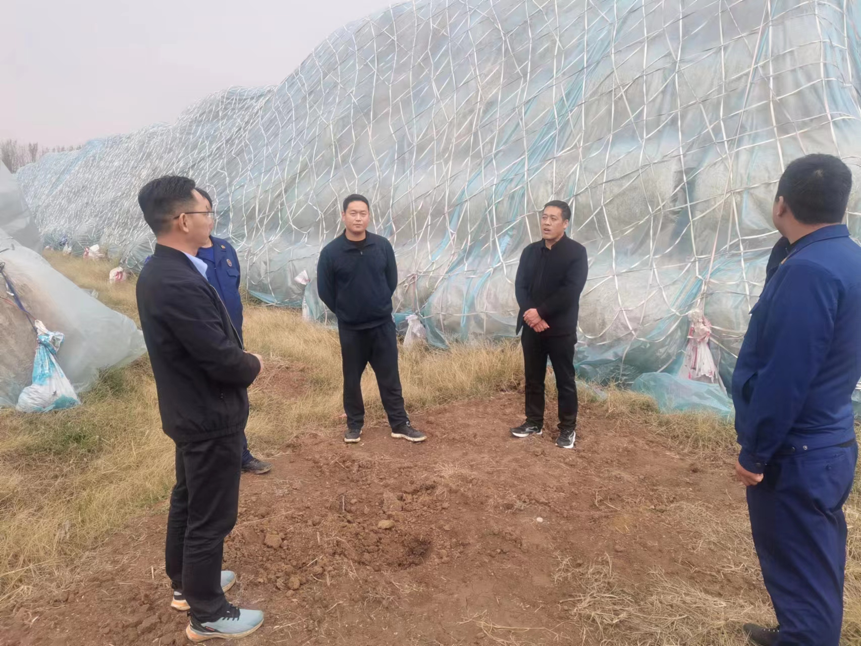 社旗县应急管理局到唐庄乡开展秸秆堆场安全隐患排查指导工作