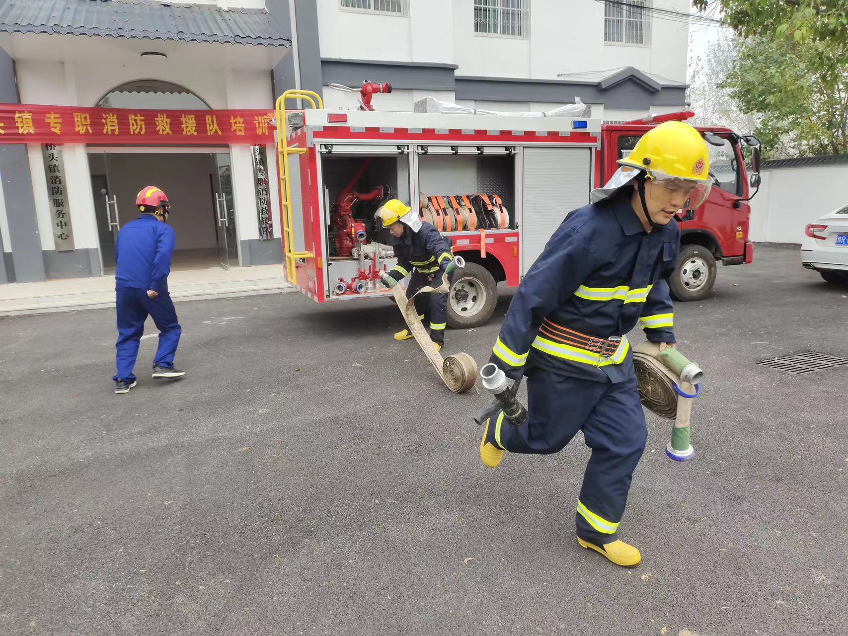 社旗县桥头镇开展消防演练点亮平安法治星