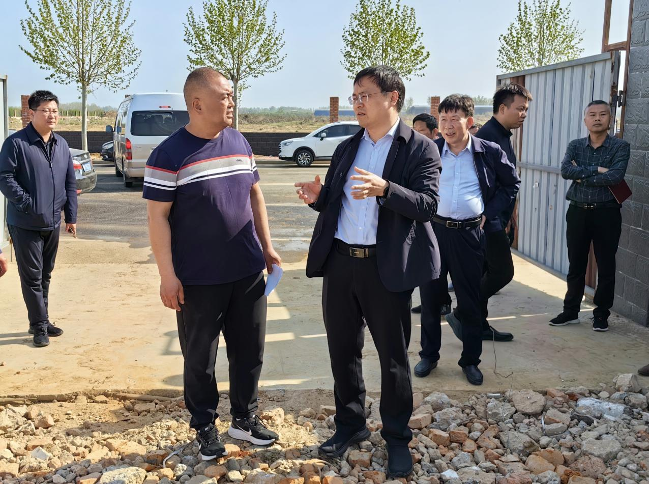 社旗县关文波调研在建工业项目建设情况