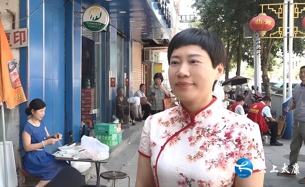 太康旗袍妈妈送考祝孩子旗开得胜