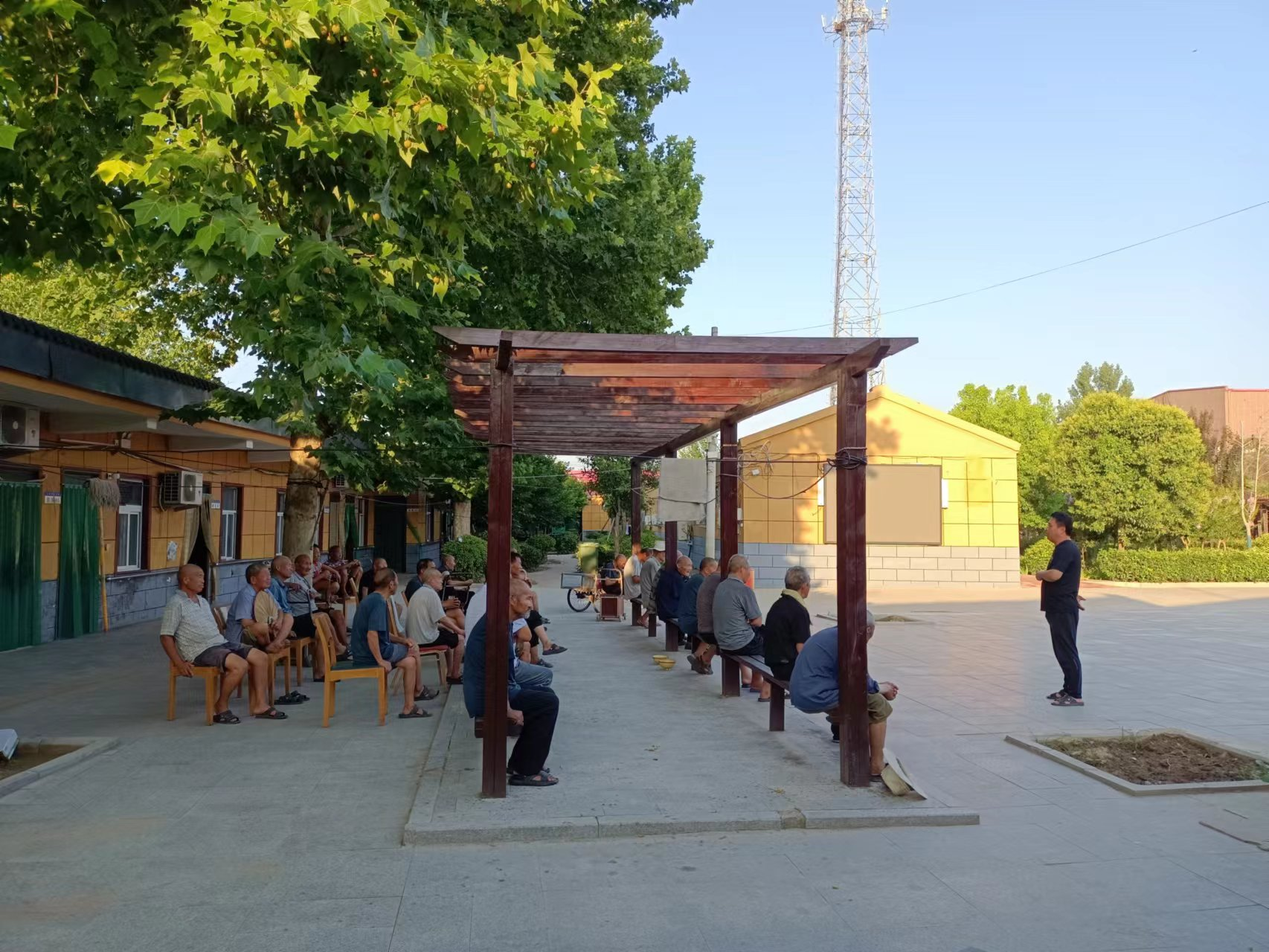 河南尉氏县水坡镇高质量养老服务绘就最美夕阳红