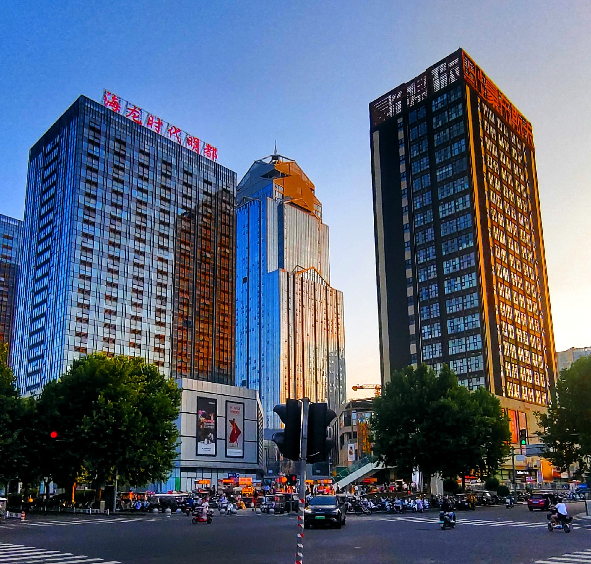 首页>荥阳市融媒体中心>正文>【豪布斯卡商业群】——正上豪布斯卡