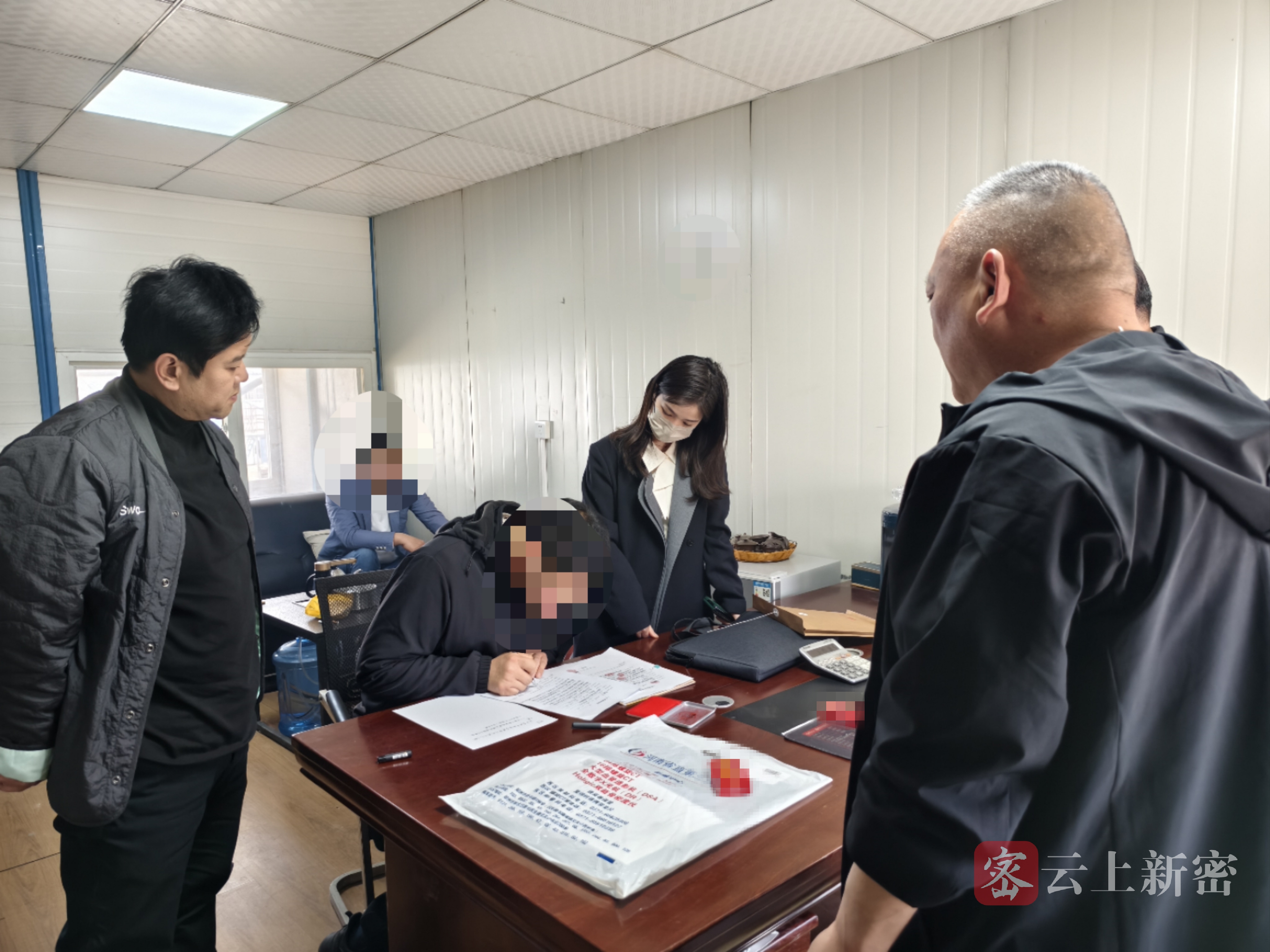 工伤赔偿引纠纷 现场调解化干戈-大象网