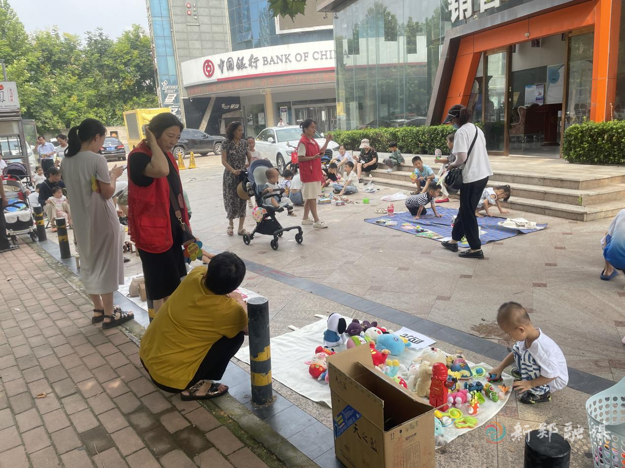 新郑市新烟街道社区小市集孩子大成长