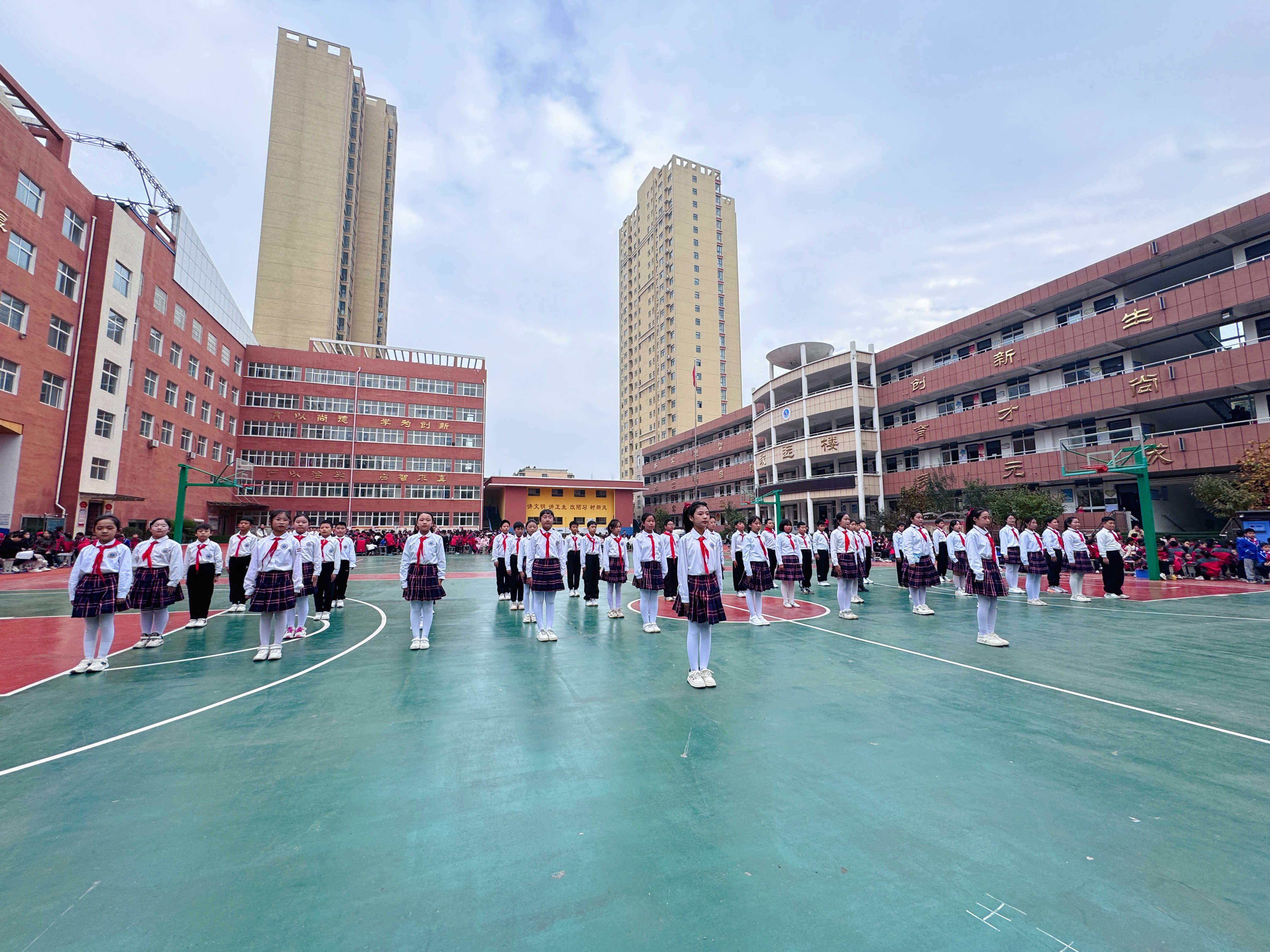 实验小学 运动润身心 活力展风采